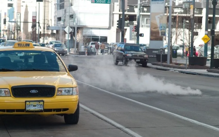 タクシー配車アプリ利用調査 満足度1位はどこ?
