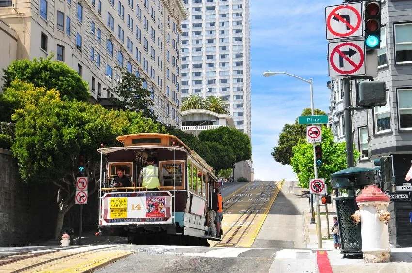 海外へ節約旅行 月別で滞在コスパが抜群に良い都市はここだ！