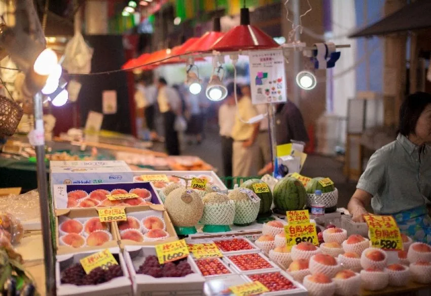 昔からの佇まいを残すあの八百屋さんが潰れぬ4つの理由