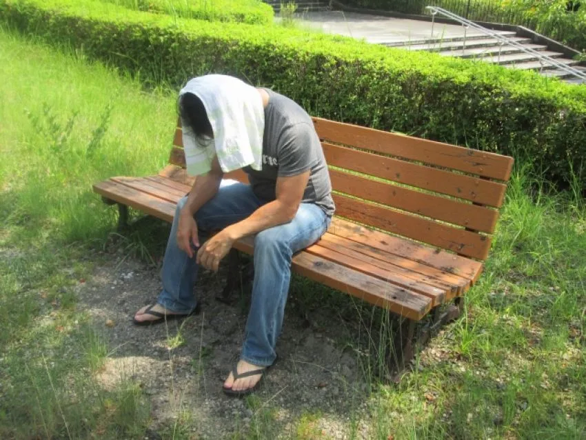 郷に入りては郷に従え！暑い夏の乗り切り方は暑い国の人に聞け